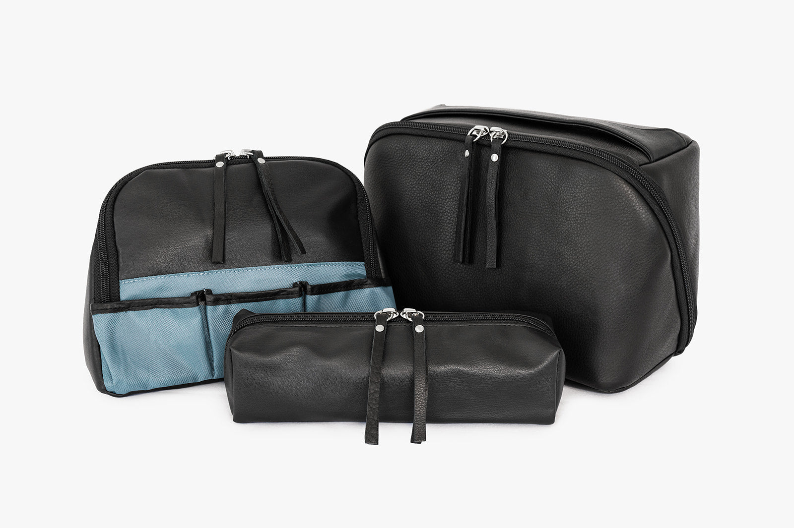 hanging travel makeup bag Hanging Travel Organizer: Convenient and Portable Garnet