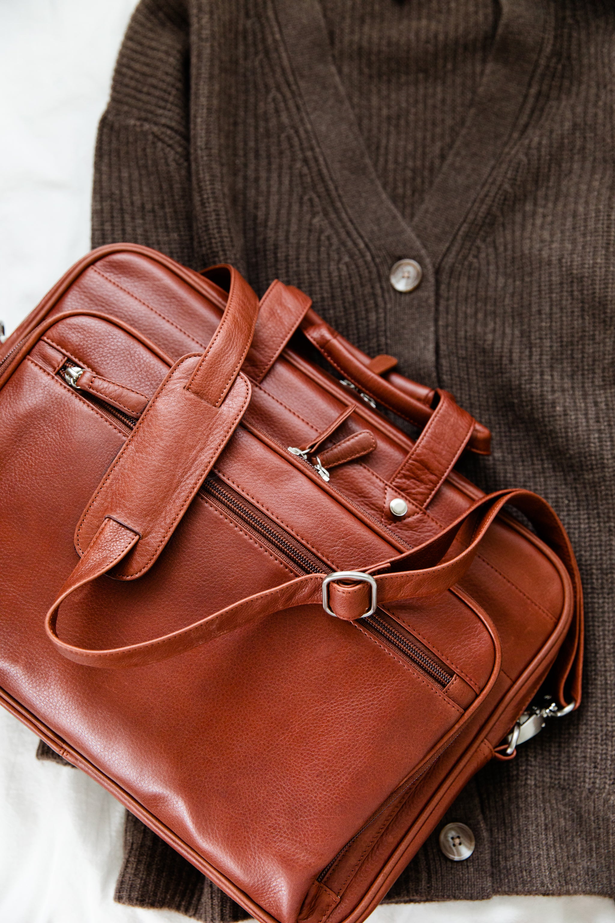 Padraig Portfolio Messenger Bag: Leather Briefcase – Osgoode Marley