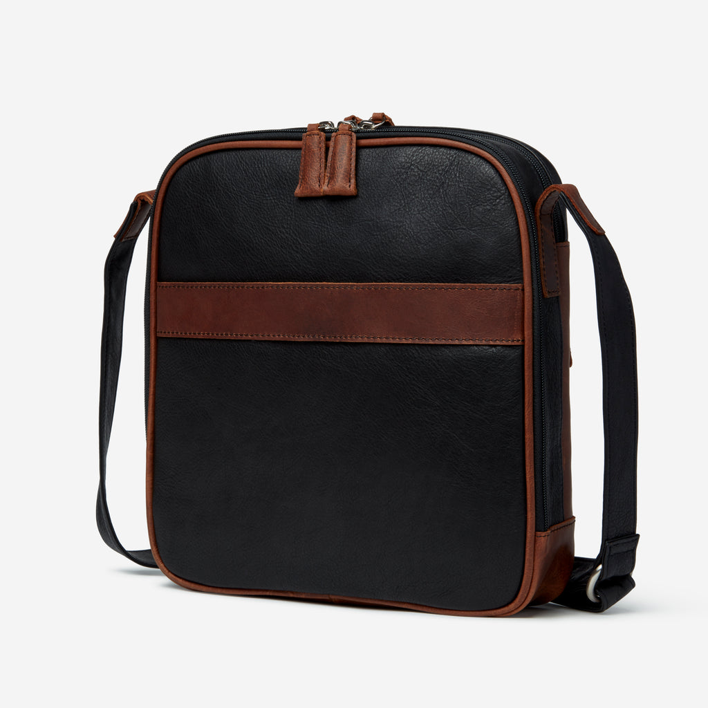 Calvin Crossbody Traveler Side