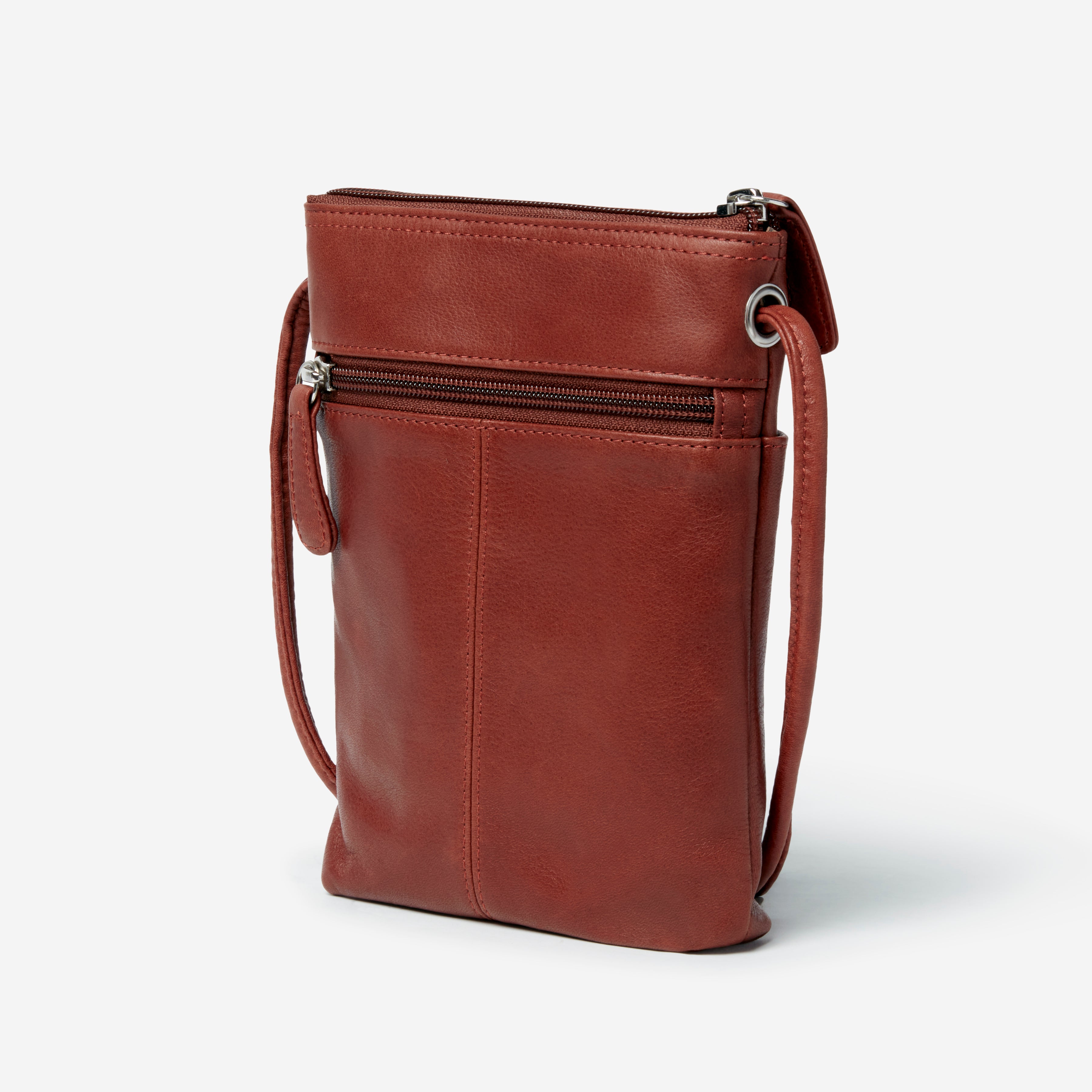 Jamie_sTravelBag_Brandy_Back-